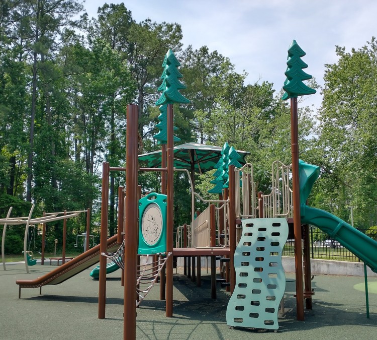 Onslow County Parks: Onslow Pines Park (Jacksonville,&nbspNC)